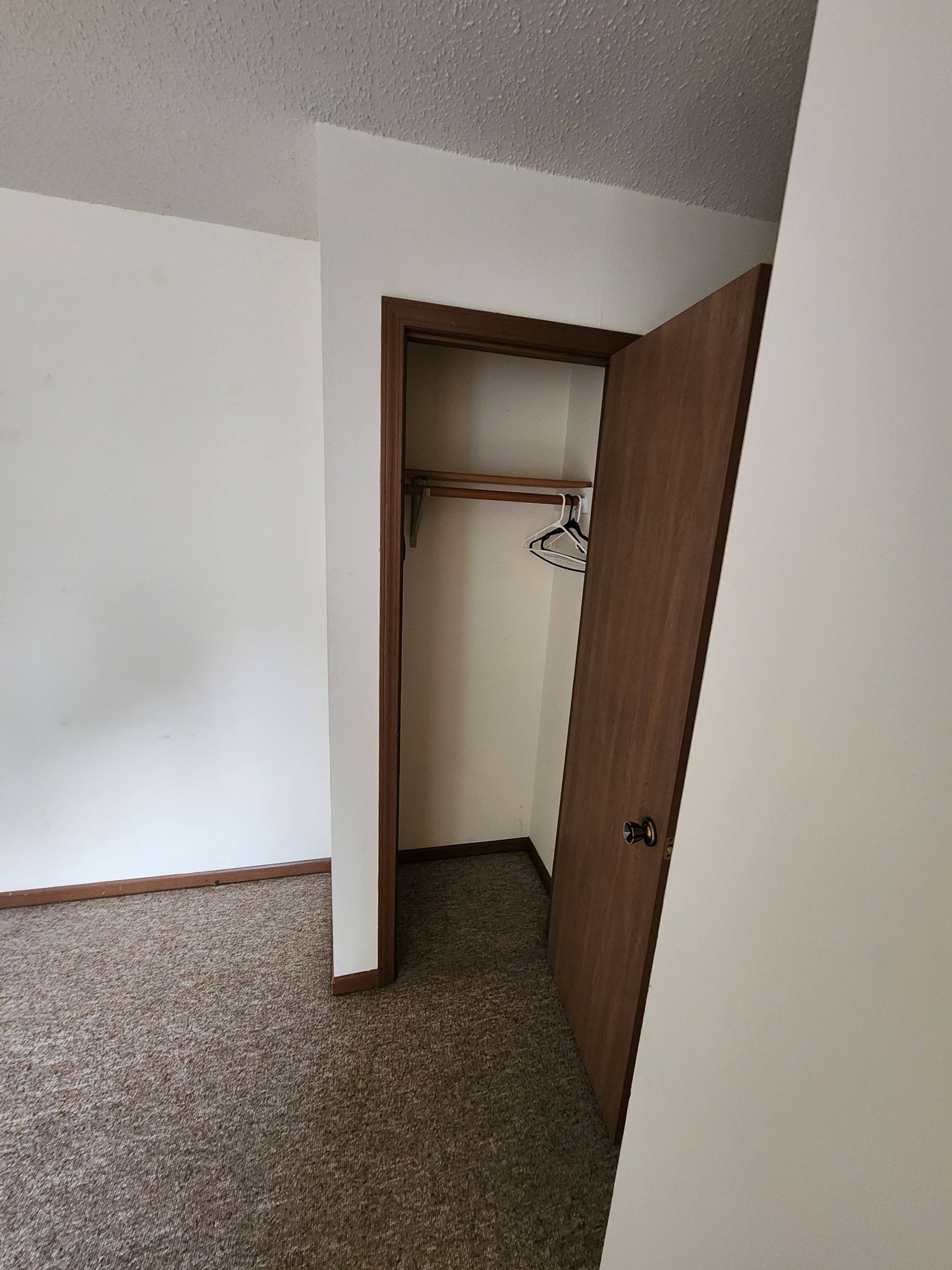 827 Foxrun Clinton Mo 22.jpg
